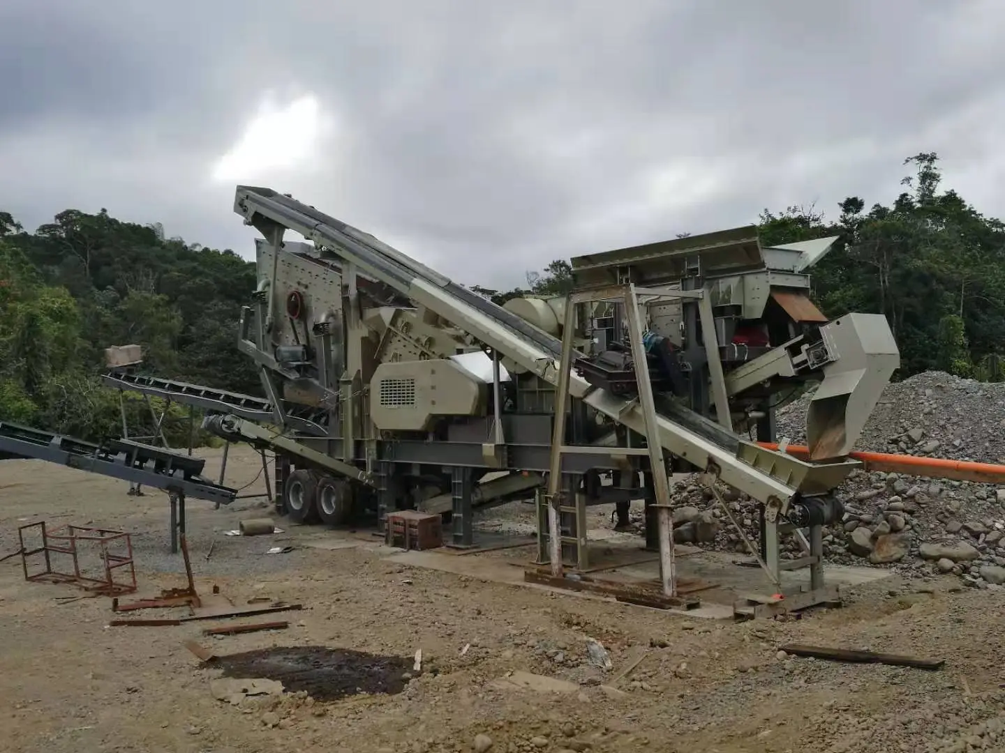 Mobile jaw crusher